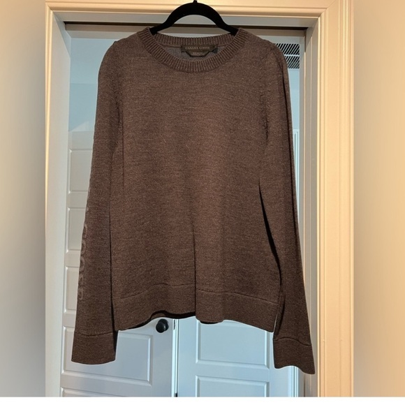 Canada Goose Saturna Crewneck Wordmark - Picture 5 of 6